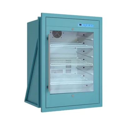 Insulated and refrigerated cabinet